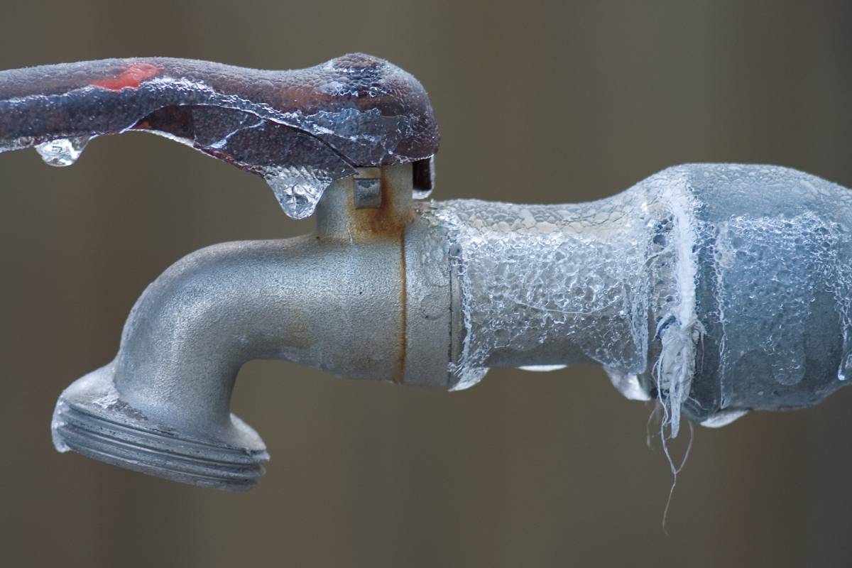 5 common winter plumbing issues in Vancouver WA and Portland OR - D&F Plumbing Services